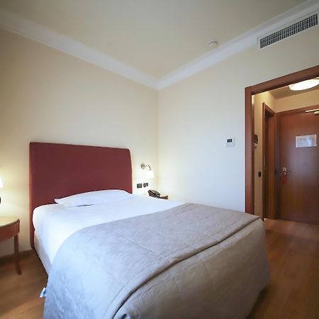 Monica Hotel Fiera Pregnana Milanese Eksteriør bilde