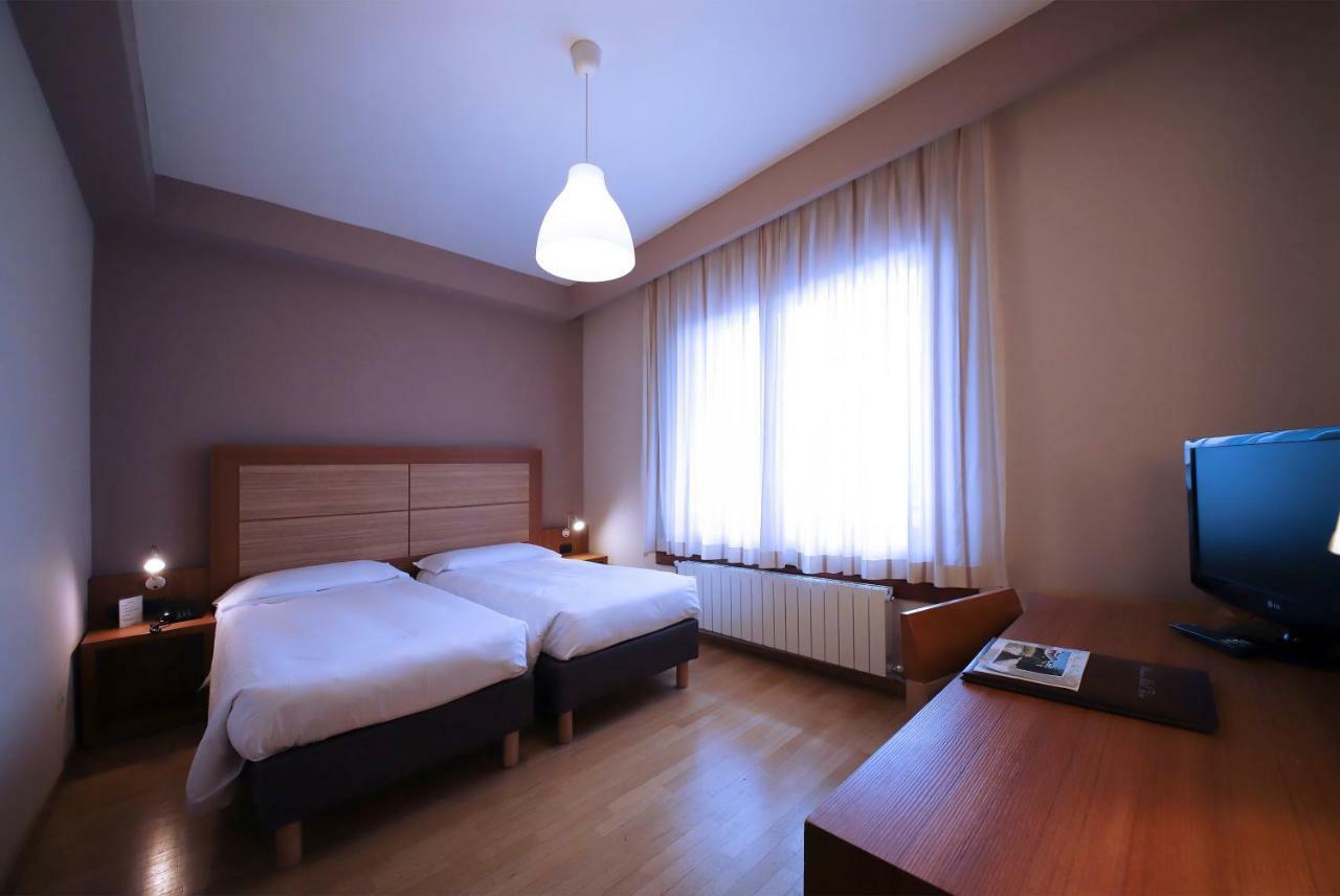 Monica Hotel Fiera Pregnana Milanese Eksteriør bilde