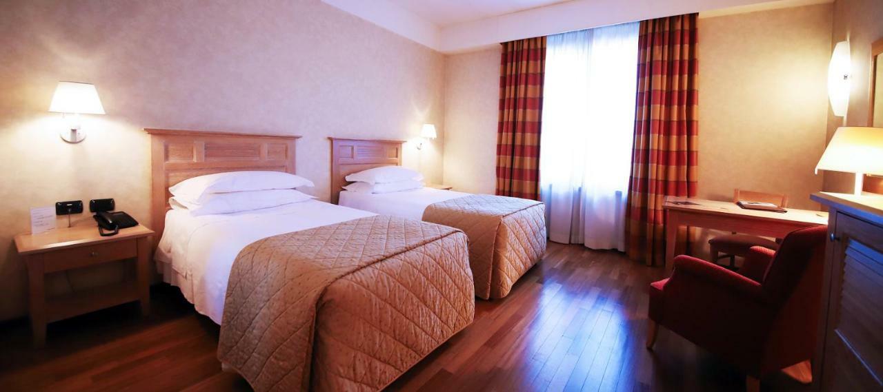 Monica Hotel Fiera Pregnana Milanese Eksteriør bilde