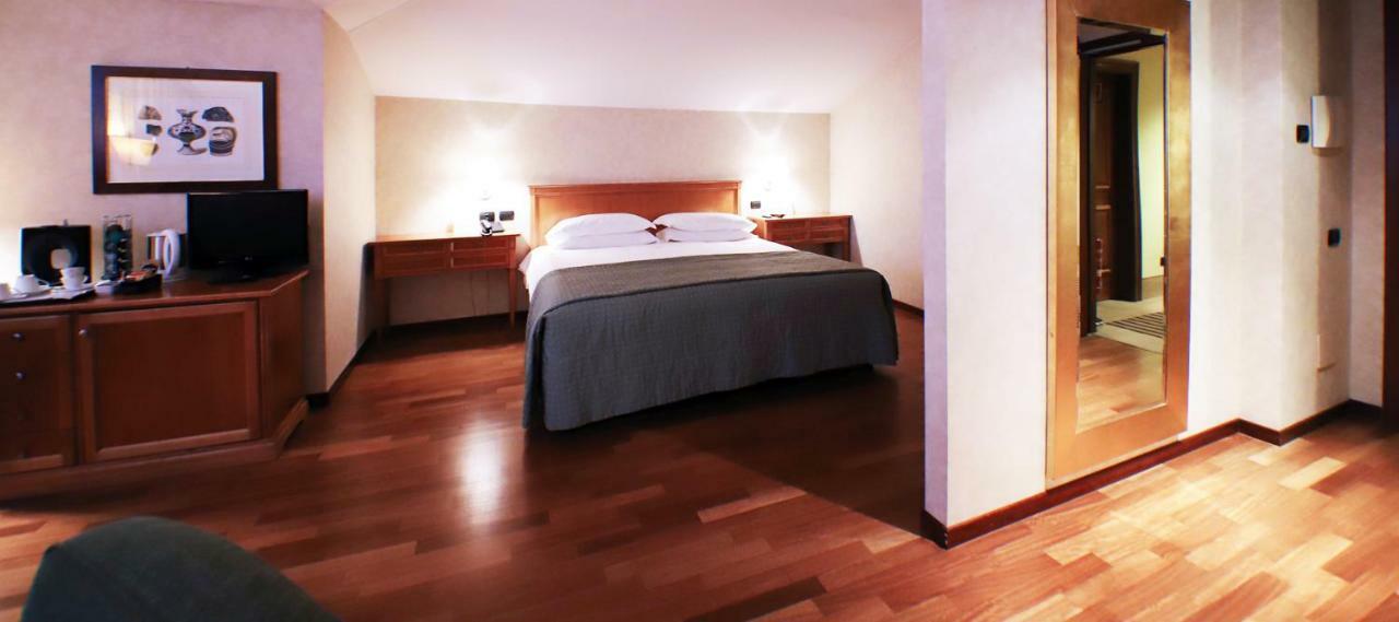 Monica Hotel Fiera Pregnana Milanese Eksteriør bilde
